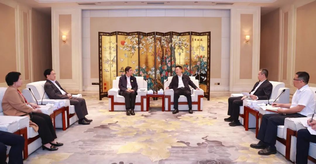 叶志斌会长与三亚市委书记王祺扬会谈-中国珠宝玉石首饰行业协会 叶志斌会长与三亚市委书记王祺扬会谈-中国珠宝玉石首饰行业协会